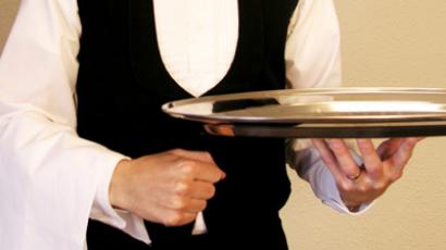 Millionaire CEO breaks waiter's finger for "bad service"