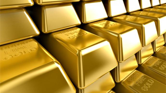 Gold hits new record