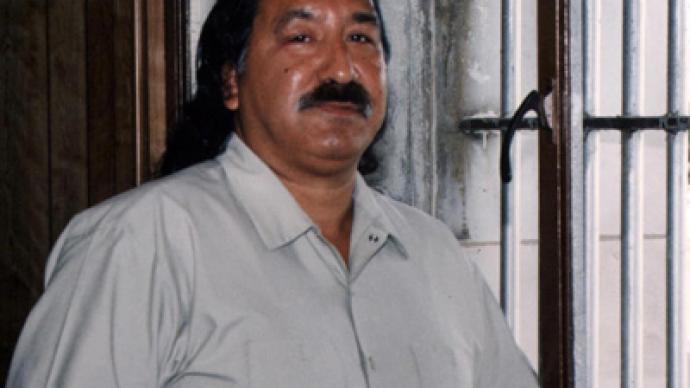 Leonard Peltier in solitary confinement