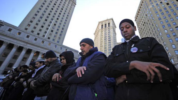 Civil liberties groups orders NYPD to stop spying on Muslims 