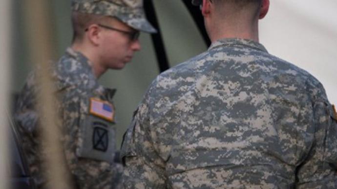 Manning awaits decision on military tribunal 