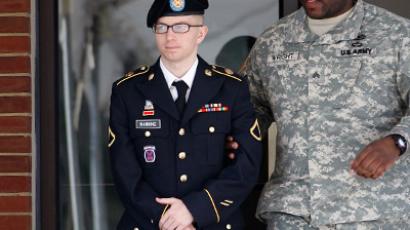  Prosecutors hid reports that clear Manning? Judge orders release of new documents in WikiLeaks suspect's case