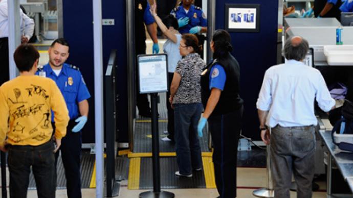 TSA agent: 'We laugh at your nude images, dear passengers'
