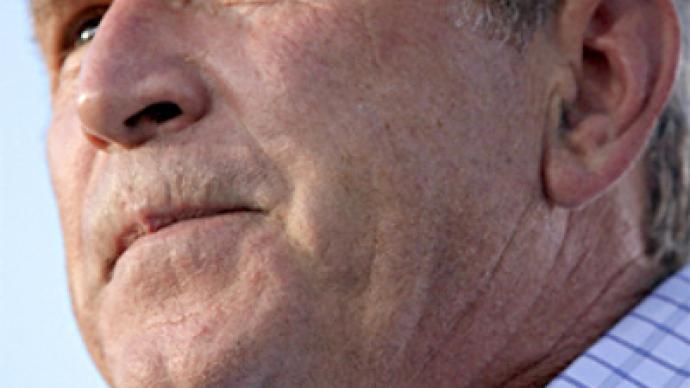 US pilot wants UN to help sue George Bush
