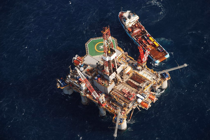 The Ocean Guardian semi-submersible drilling rig floats tethered to the sea floor just three days after beginning its second exploration well a little more than 100 km (62 miles) offshore from the Falkland Islands, April 19, 2010. (Reuters/Gary Clement)