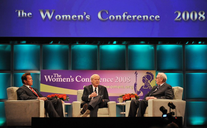 California Governor Arnold Schwarzenegger (L), billionaire investor Warren Buffett (R), Chairman and CEO of Berkshire Hathaway Inc, and TV personality Chris Matthews join a coversation during the Women's Conference. (AFP Photo / Jewel Samad)