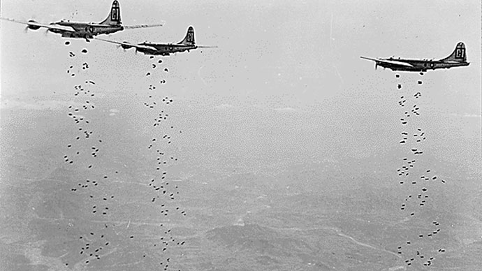 This January 1951 photo shows B-29 "Superfortress" bombers dropping bombs on a strategic military target in North Korea.(AFP Photo)