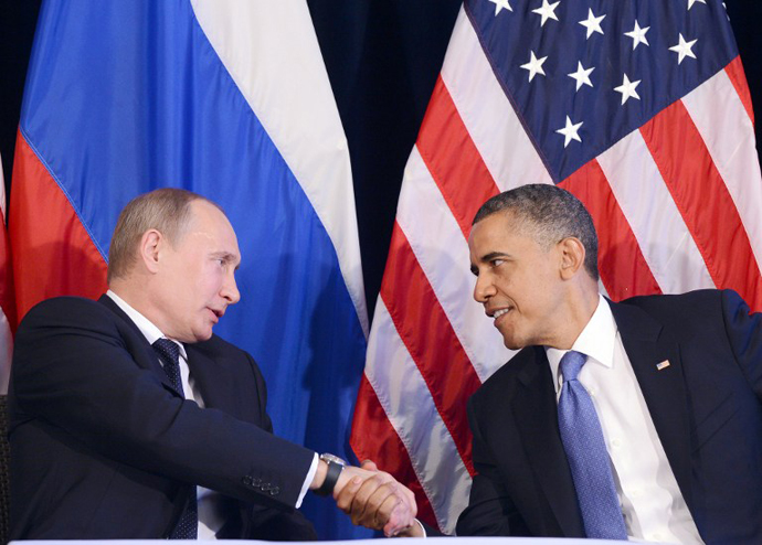US President Barack Obama (R) shakes hands with Russian President Vladimir Putin after a bilateral meeting in Los Cabos, Mexico on June 18, 2012 on the sidelines of the G20 summit. (AFP Photo / Jewel Samad)