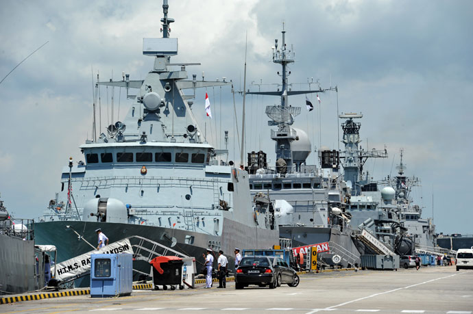 L-R: Warships from Thailand HTMS Rattanakosin (FSG-441) â Rattanakosin class Corvette, France FNS VendÃ©miaire (F734) â Floreal class Frigate and Britain HMS Richmond (F239) â Type 23 class Frigate line up along the dock at Changi Naval Base during the 8th International Maritime Defence Exhibition & Conference (IMDEX) Asia 2011 in Singapore.(AFP Photo / Roslan Rahman)
