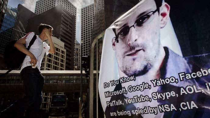 Wanted: Russia and China as villain in Snowden affair