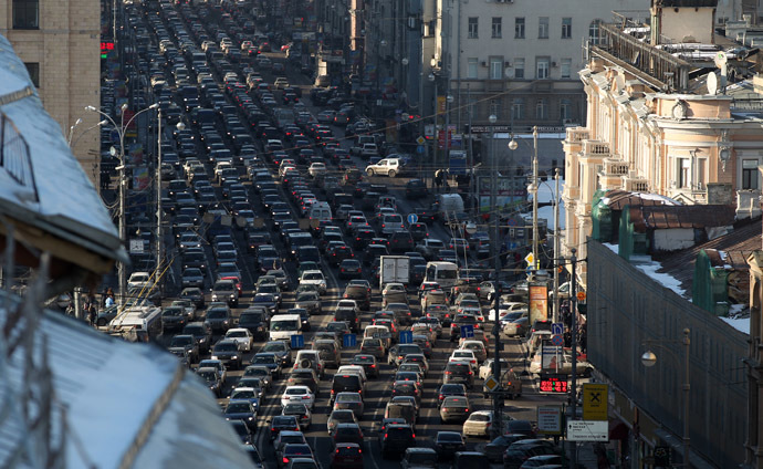 Traffic congestion in both directions in Tverskaya Street in the evening. (RIA Novosti/ Evgeny Biyatov)