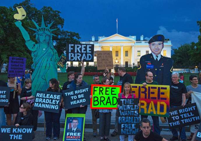 Protesters from a coalition of groups demonstrate the conviction of Wikileaker Bradley Manning late August 21, 2013 in front of the White House in Washington, DC. (AFP Photo/Paul J. Richards)