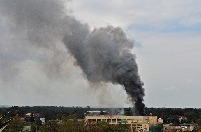 Smoke rises from the Westgate mall in Nairobi on September 23, 2013. (AFP Photo/Carl de Souza)