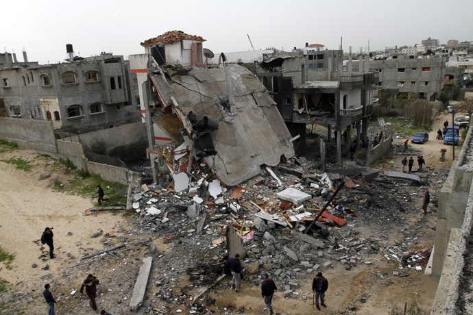 A general view shows the destruction after an Israeli air strike on a building in the northern Gaza Strip refugee camp of Jabalia on March 12, 2012. (AFP Photo)