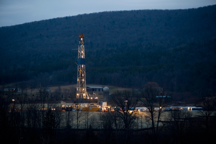 A natural gas well is drilled near Canton, in Bradford County, Pennsylvania (Reuters / Les Stone)