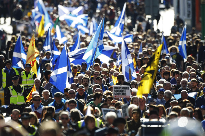 Pro-independence supporters take part in a march in Edinburgh, Scotland (Reuters/David Moir)