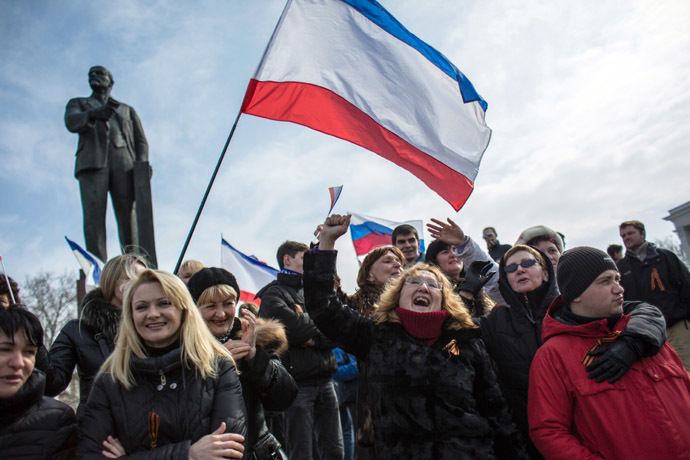 Participants of the rally in support of the referendum on the status of Crimea are seen on the square near the Council of Ministers building in Simferopol. (RIA Novosti)