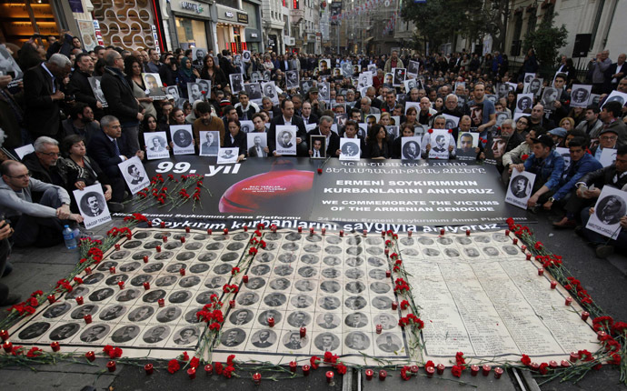 Activists hold pictures of Armenian victims during a demonstration to commemorate the 1915 mass killing of Armenians in the Ottoman Empire, in Istanbul April 24, 2014. (Reuters)