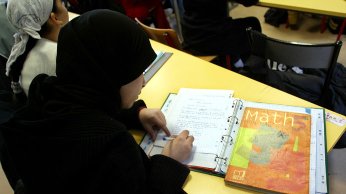 ‘UK survey: 45 % of Muslim pupils, students faced Islamophobic experience’