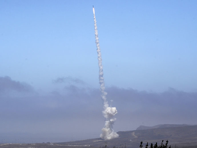 A flight test of the exercising elements of the Ground-Based Midcourse Defense (GMD) system is launched by the 30th Space Wing and the U.S. Missile Defense Agency at the Vandenberg AFB, California June 22, 2014. (Reuters/Gene Blevins)