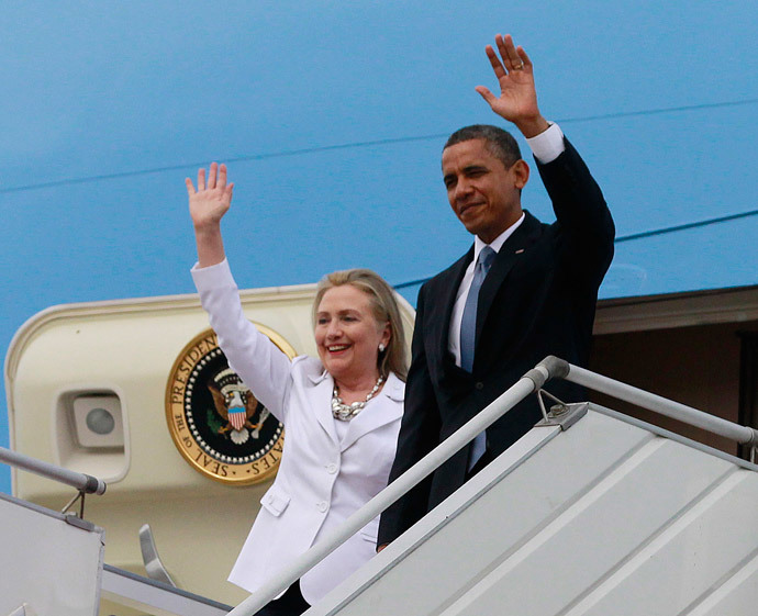 Barack Obama and Hillary Clinton (Reuters / Jason Reed)