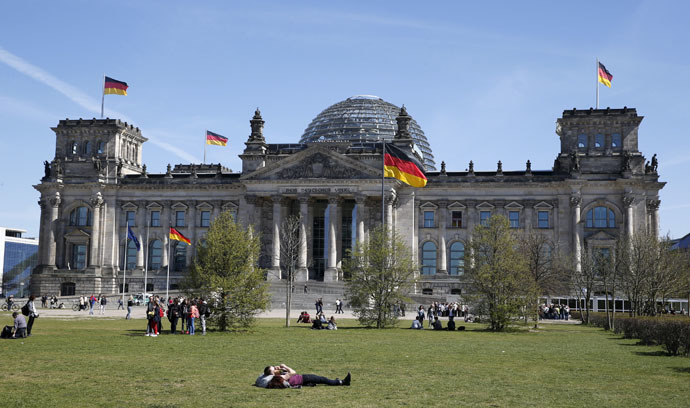 A general view show the Reichstag building, the seat of the German lower house of parliament Bundestag (Reuters/Fabrizio Bensch)