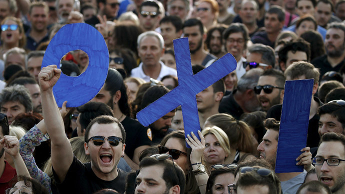 Demonstrators hold up letters spelling the word 'No' in Greek during an anti-austerity rally in Syntagma Square in Athens, July 3, 2015.(Reuters / Yannis Behrakis)