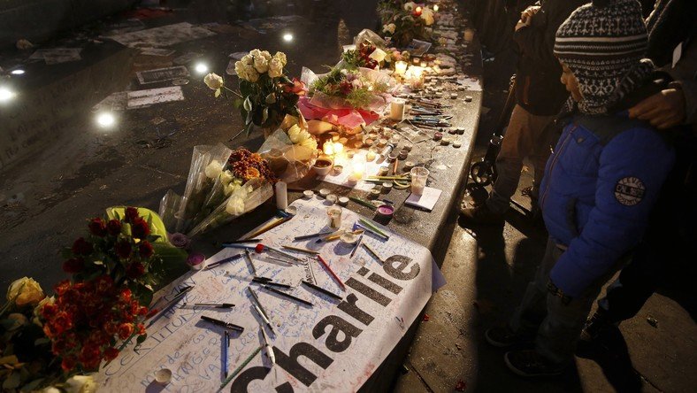 Pour la BBC, les auteurs des attentats à Paris ne doivent pas être qualifiés de « terroristes »