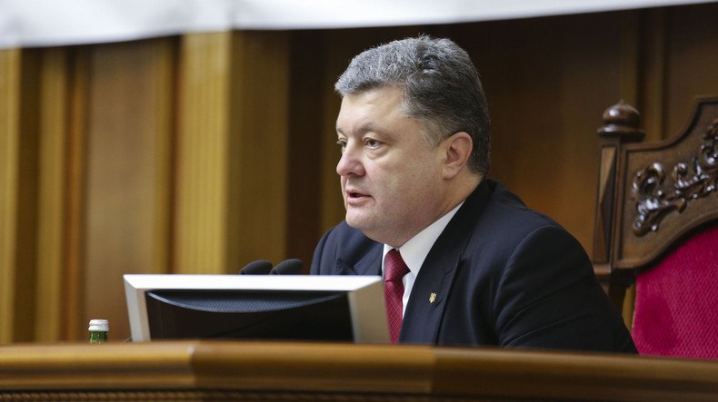 Porochenko est prêt à introduire la loi martiale au cas où les négociations échouent