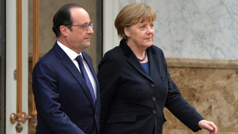 Angela Merkel arrive à l'Elysée pour parler de l’Ukraine et de la Grèce avec François Hollande