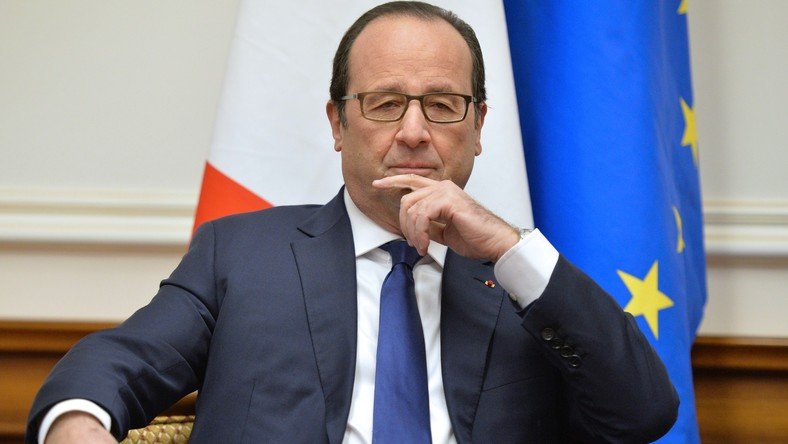 François Hollande condamne la rencontre de parlementaires français avec Bachar al-Assad