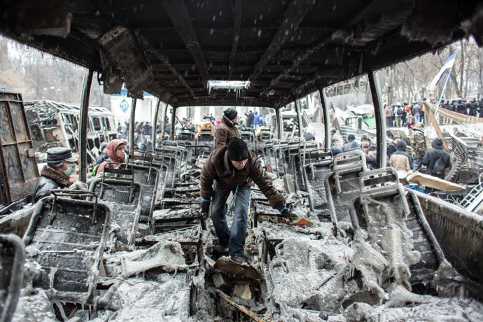 Ukraine : le journaliste russe assassiné Andreï Sténine revit dans ses photos épiques de Maïdan