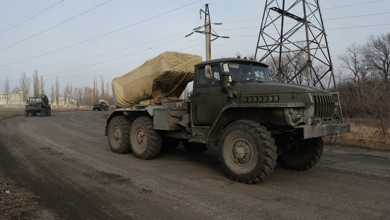 Ukraine : plus d’armes lourdes sur la ligne de front à Lougansk
