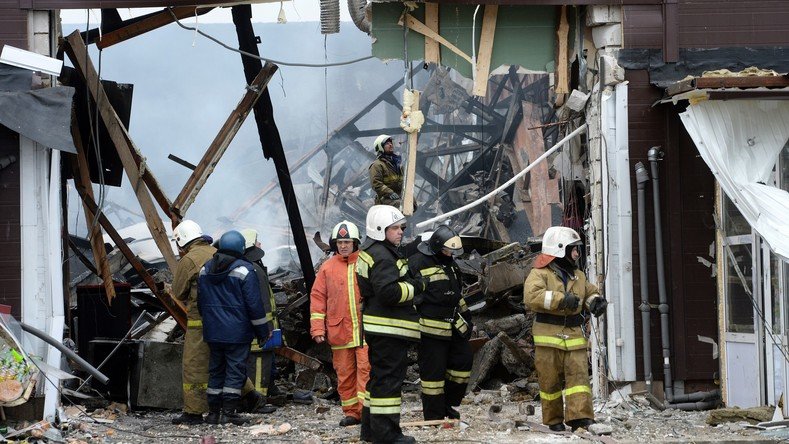 Kazan : de la fumée subsiste au-dessus des décombres d’un marché couvert déjà ravagé par un incendie