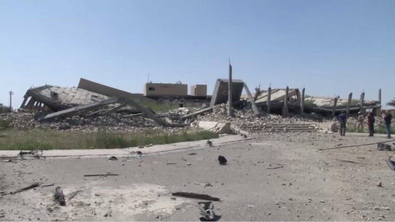 Le tombeau de Saddam Hussein partiellement détruit dans la bataille pour Tikrit en Irak