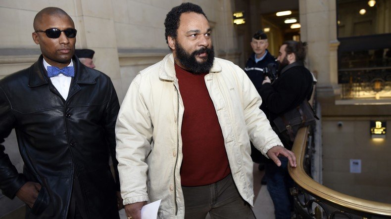 Dieudonné condamné pour «apologie d'actes de terrorisme» sur Facebook