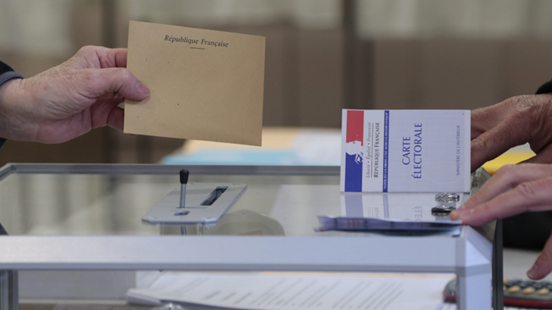 Départementales 2015 : la bataille de l'entre-deux-tours bat son plein