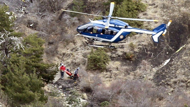 Crash de Germanwings : un des pilotes est resté coincé hors du cockpit