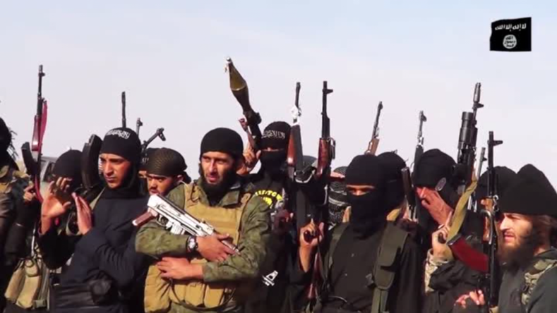 Syrie : les djihadistes de Daesh massacrent au moins 44 habitants dans le village de Majaoubé
