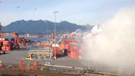 Le port de Vancouver et ses environs évacués à cause d’un incendie d’origine chimique