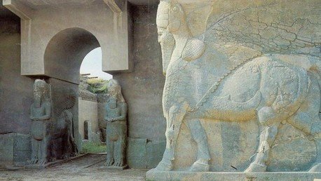 Irak : une ville assyrienne de l’Antiquité rasée par l’Etat islamique (VIDEO)