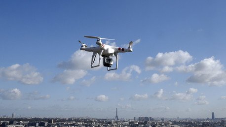 Saga des drones : un objet non-identifié survole un centre de transmissions de la marine française