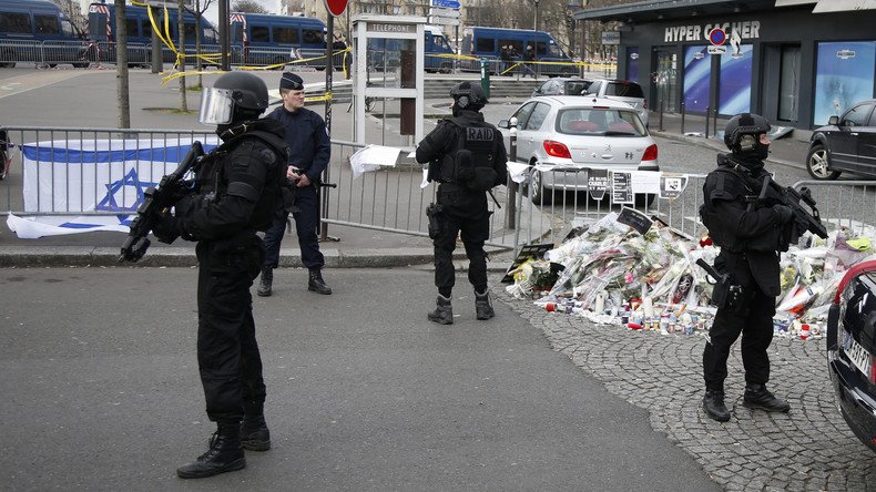 Trop d’info tue l’info : six rescapés de l’Hyper Cacher portent plainte contre les médias