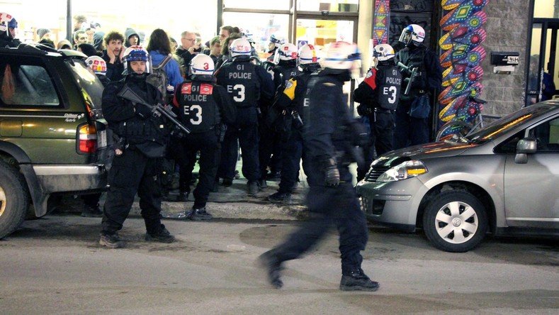 82 personnes interpellés lors d'une manifestation nocturne contre l’austérité à Montréal