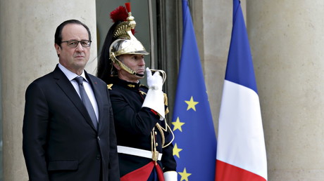 Hollande remet en place le service militaire… pour les jeunes en difficulté
