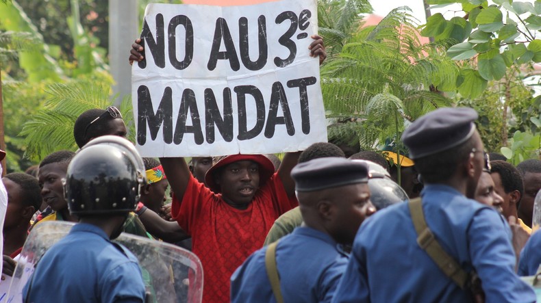 Deuxième semaine de contestation au Burundi : au moins 2 morts et des blessés par balles