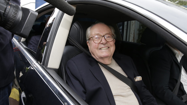 Jean-Marie Le Pen va créer sa propre formation, taclant de nouveau la gestion actuelle du FN