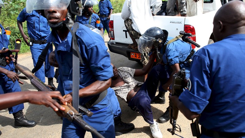 Burundi: la police utilise des gaz lacrymogènes pour disperser une manifestation