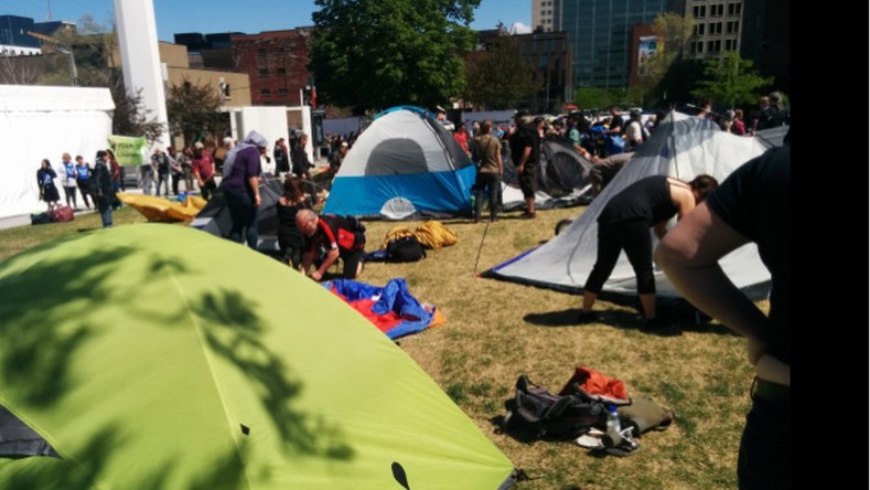 Un campement urbain en plein centre de Montréal