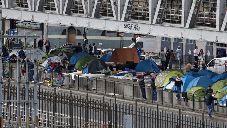 Paris entame le démantèlement d’un camp de migrants illégaux près de la porte de la Chapelle
